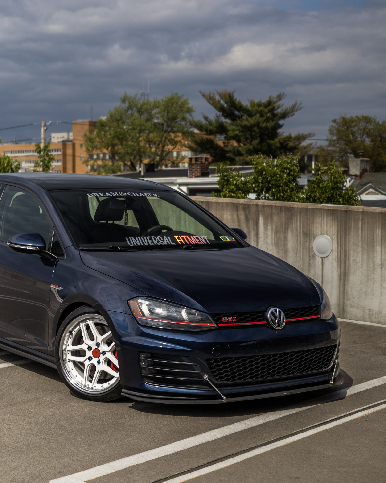 UNIVERSAL FITMENT WINDSHIELD BANNER - 24" - Image 2